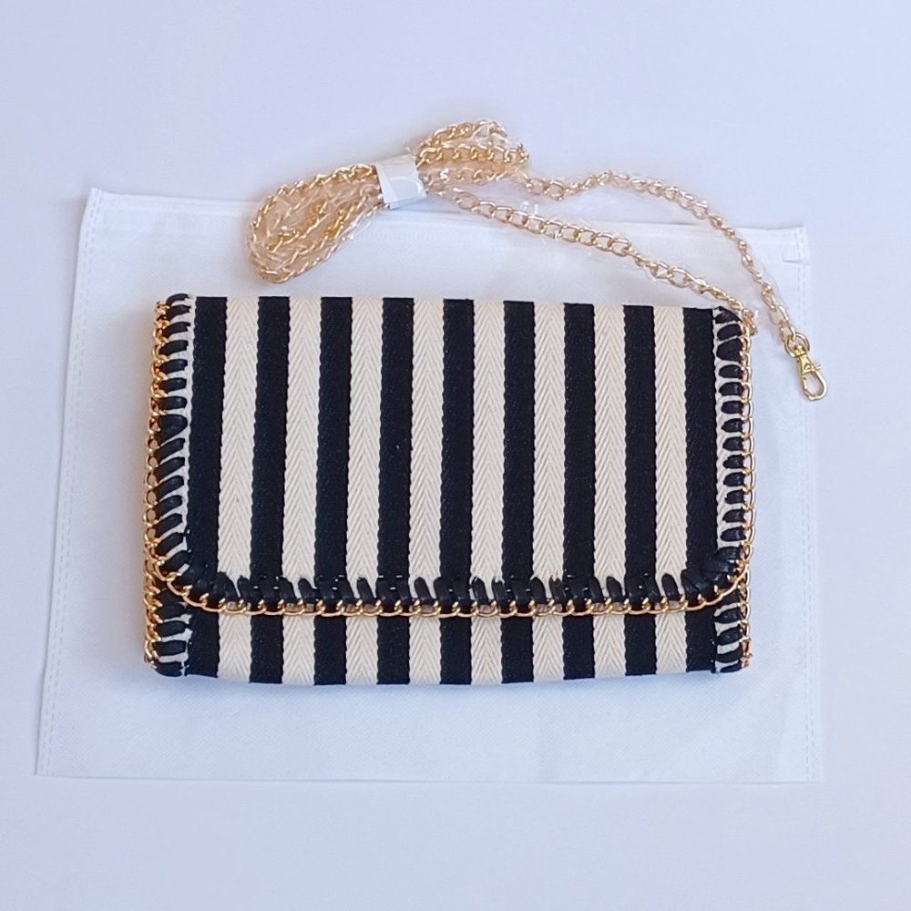 New Urban Expressions  Crossbody Bag Purse